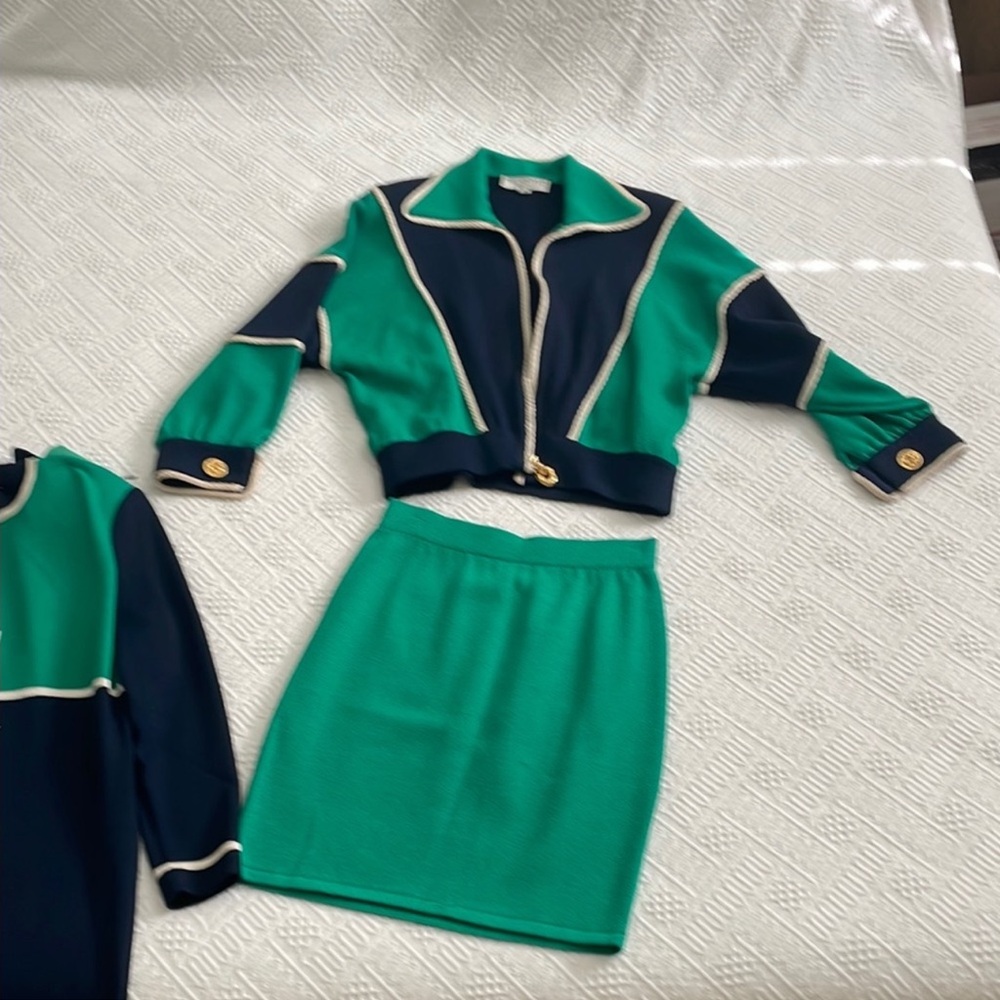 St. John Collection Green and Black Skirt Set